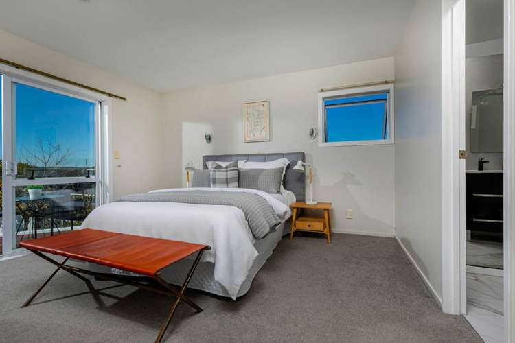 2/28 East Coast Road Milford_46