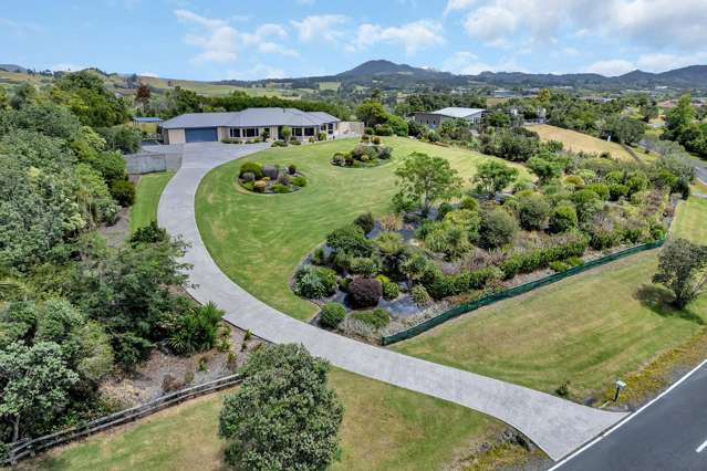 Maunu views, privacy and lifestyle selling under CV.