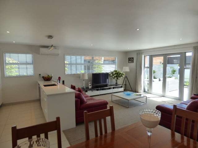 8b Beach Road Manly_3