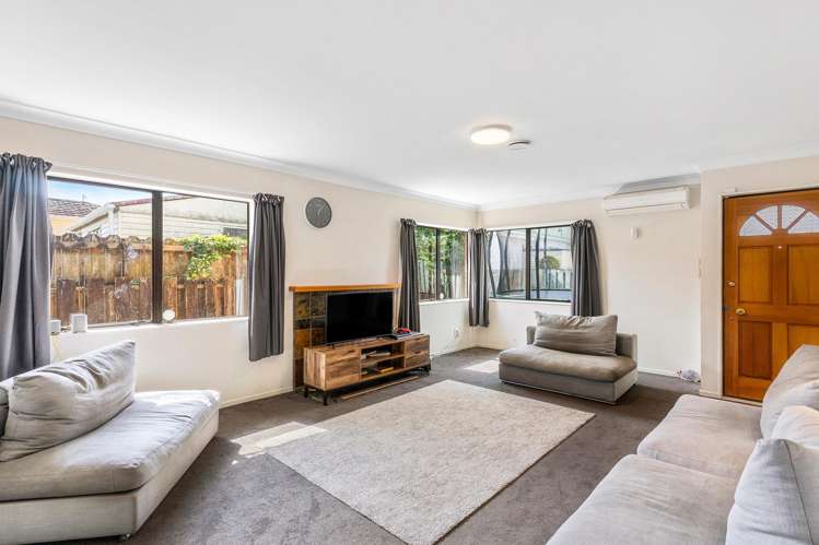 2/1 Laurie Avenue Papakura_5