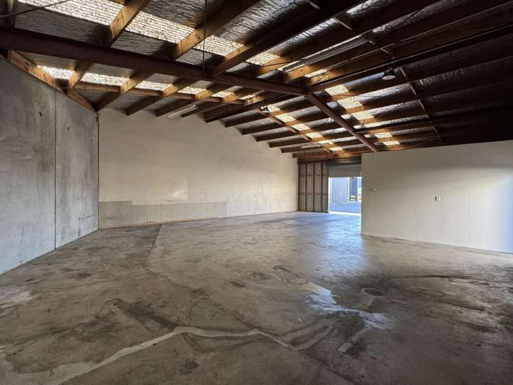 410 Queen Street West Hastings Central_8