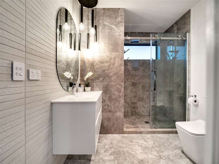 6 Brusio Drive Wigram_24