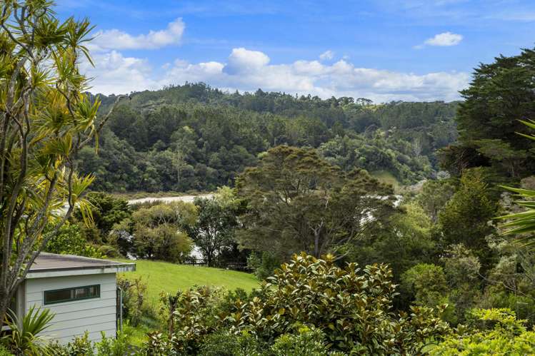 19 Valerie Crescent Okura_12