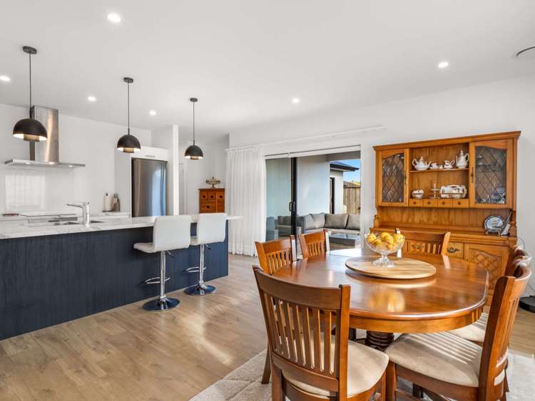 6 Simon Street Tawhero_8