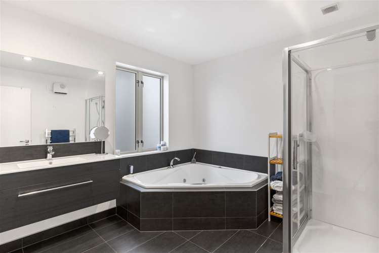 9 Chittagong Lane Cashmere_24