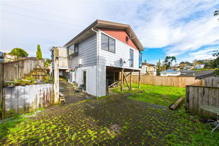 7 Halloran Place Massey_18