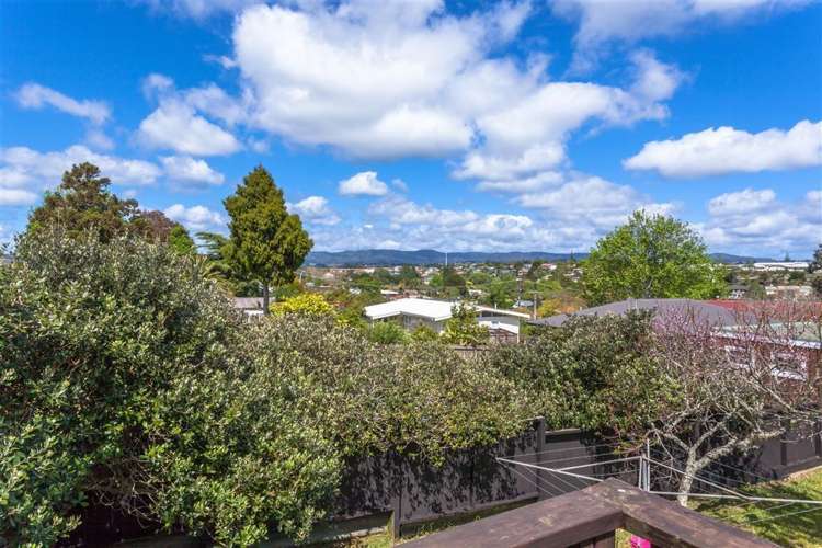 152 Edmonton Road Te Atatu South_11