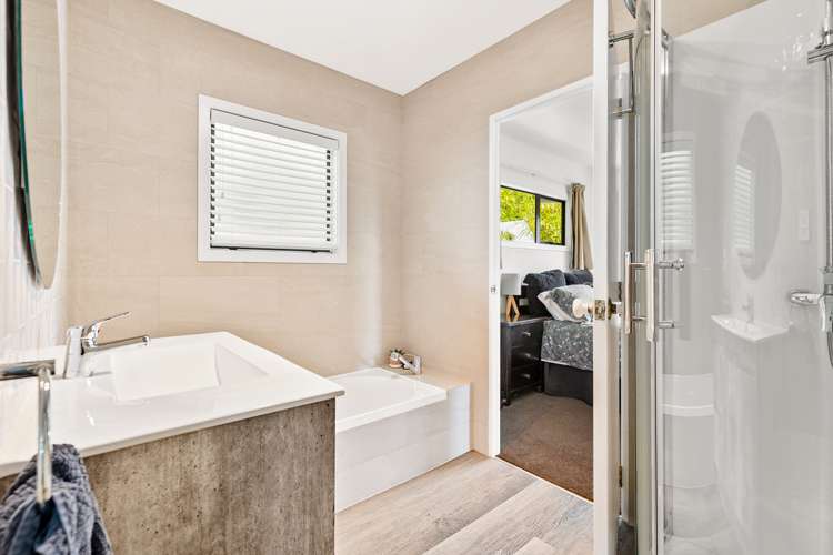 91b Woodglen Road Glen Eden_11