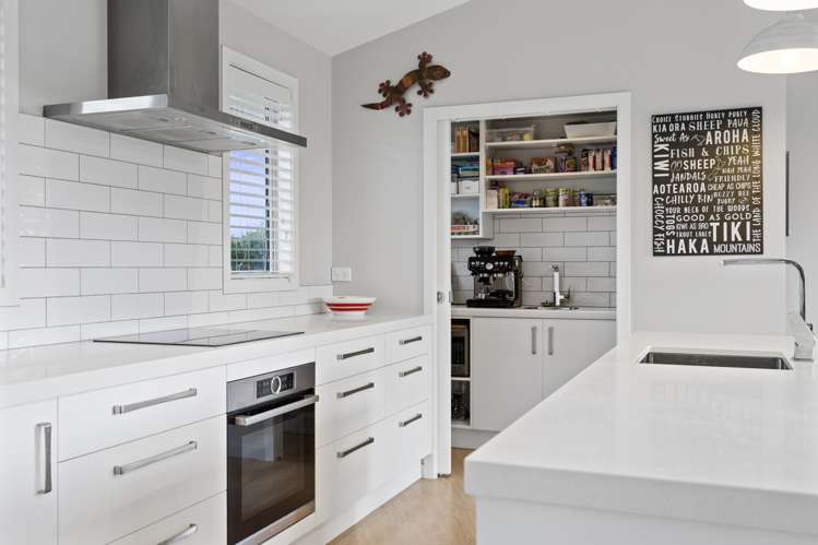 44 Baxter Michael Crescent Cambridge_10