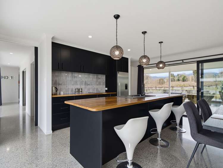 169 Busby Road_5