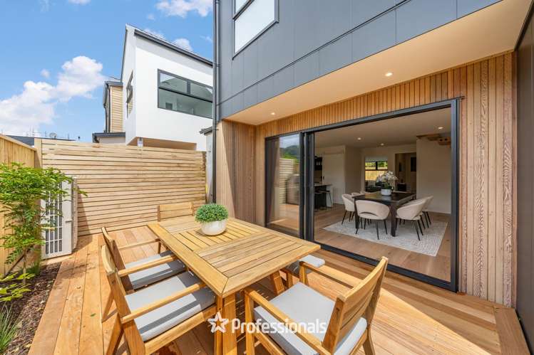 8 Maire Street Woburn_21