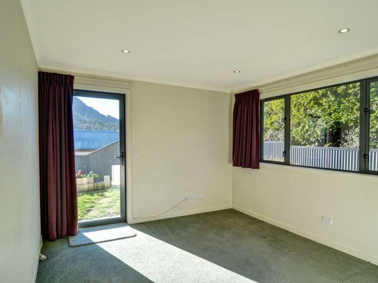 167 Fernhill Road Fernhill/Sunshine Bay_13
