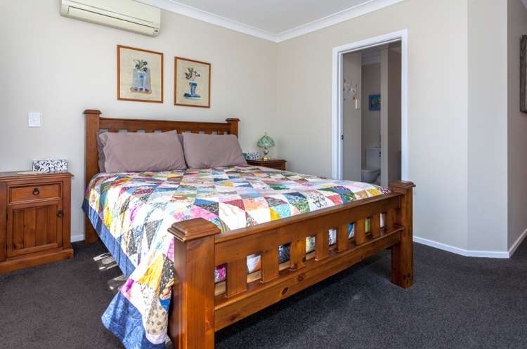 114 Everitt Crescent Whangamata_12