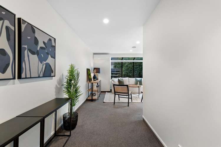 17b Wynyard Crescent Fernhill/Sunshine Bay_7