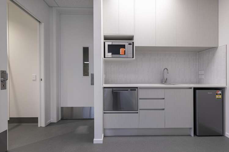 8/11 Triton Drive Albany_7