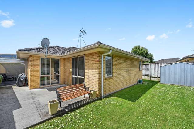 6 Saint Johns Avenue Hamilton East_1