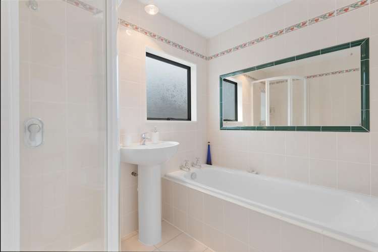 27 Mcintosh Road Brighton_17