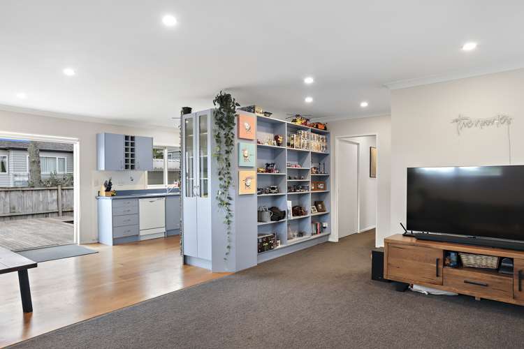 2/140a Hepburn Road Glendene_7