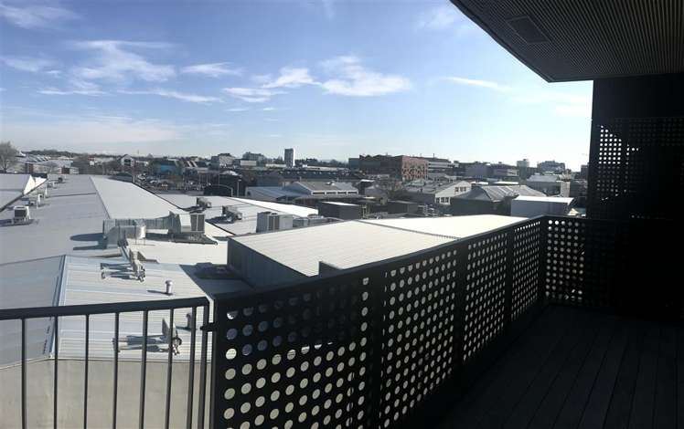 302/36c Welles Street 1419_1