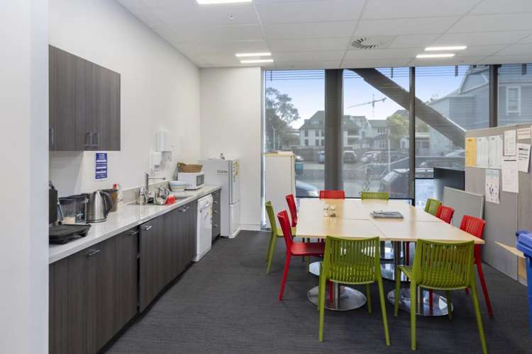 254 Montreal Street City Centre_14