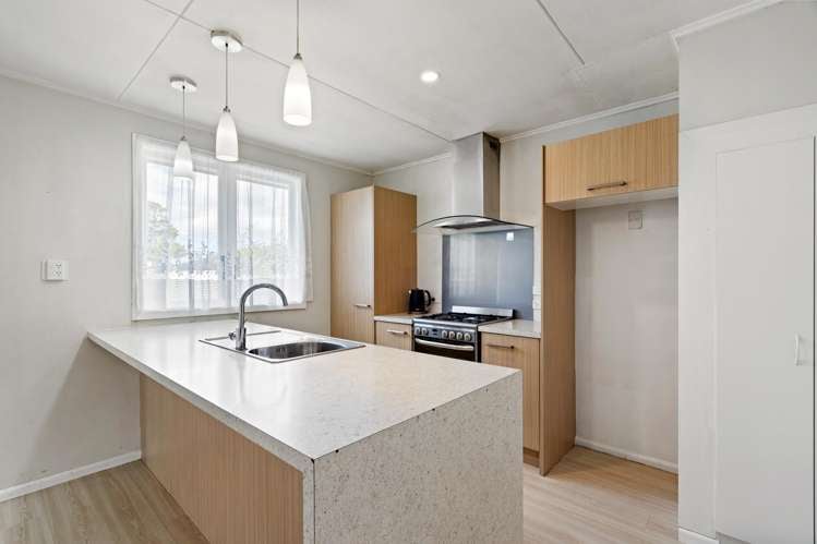 19 Shrimpton Road Haumoana_3