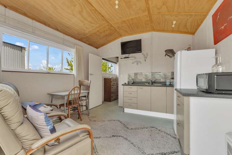 121 Short Street Kawhia_18