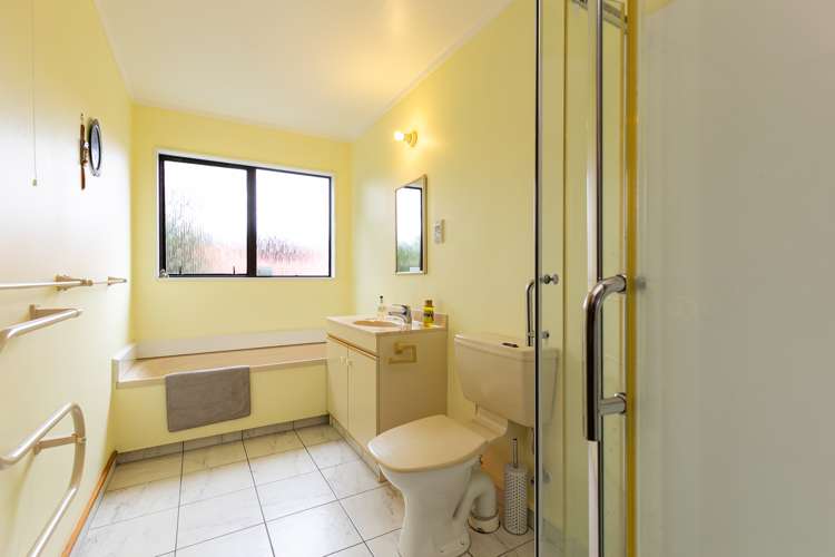 23b Thatcher Crescent Crofton Downs_12