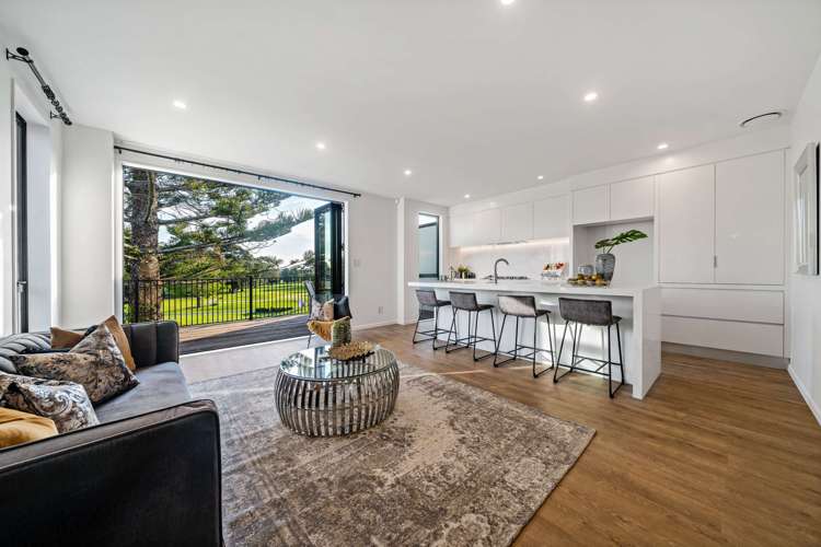 11d Greenbank Drive_0