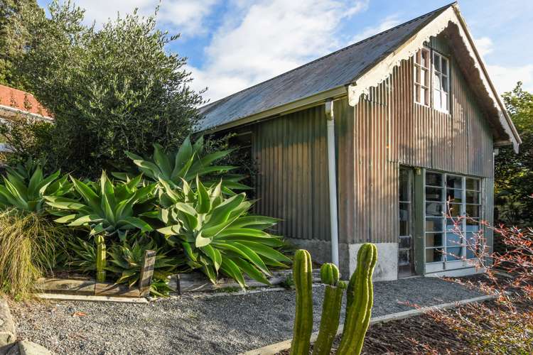 20 Airlie Street Glenduan_20