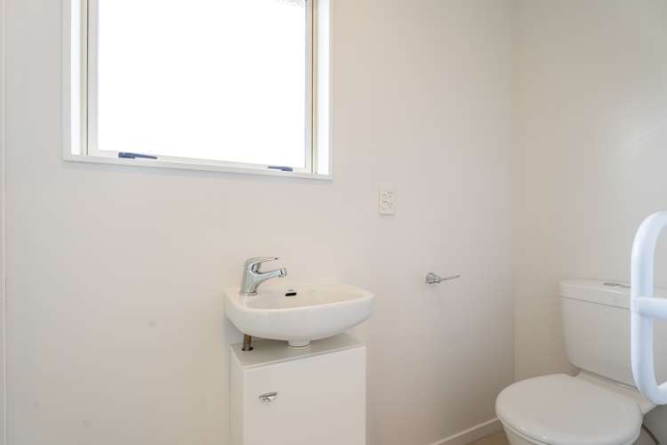 10a Trafalgar Street Johnsonville_13