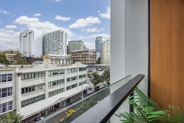 Huge Price Drop-Downtown 2-Bed!