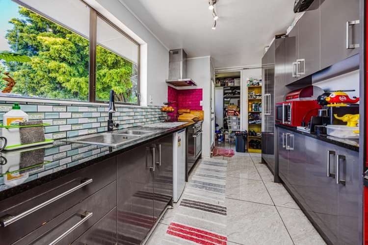 2/2 Resolute Way Papakura_8