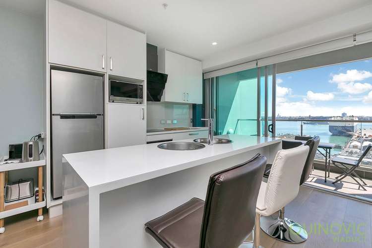 2 Beach Road Auckland Central_8