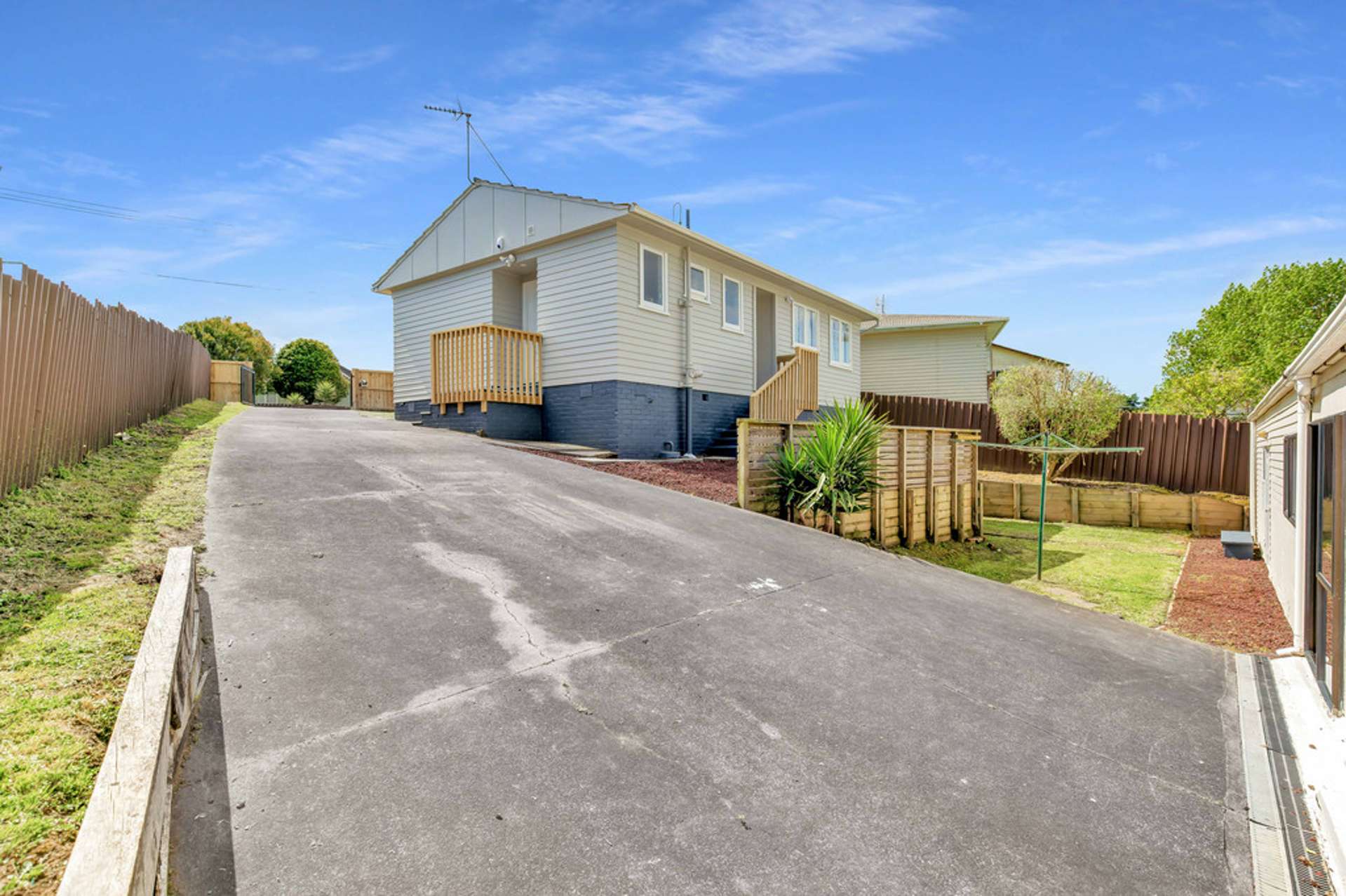 44 Williams Crescent Otara_0