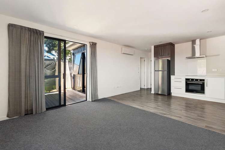 127A Fourteenth Avenue Avenues_10