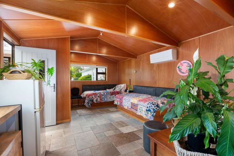 15 Glamis Avenue Strathmore Park_18