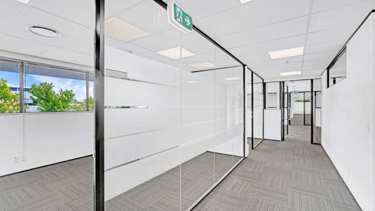 29-31 Sir William Pickering Drive Burnside_16