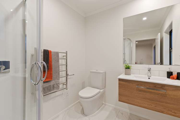 7 Squire Avenue Chartwell_12