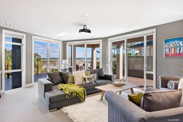 89 Pine Harbour Parade Beachlands_13