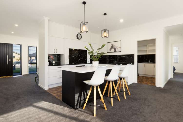 34 Kahuparere Crescent Pyes Pa_1