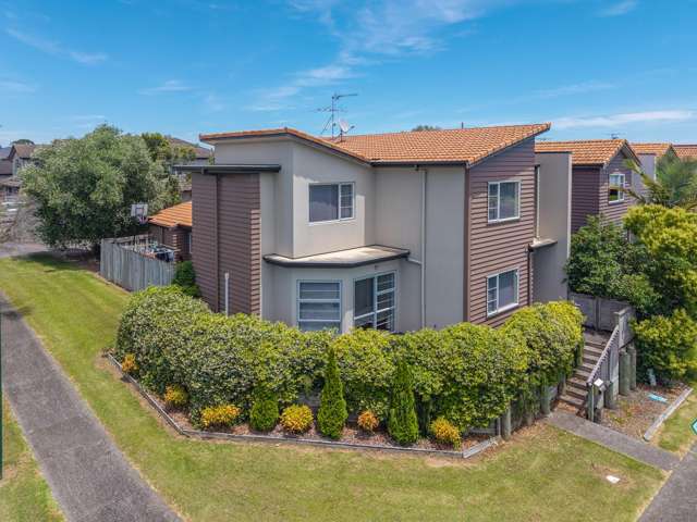 Affordable Low Maintenance Living!