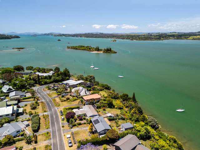 Kerikeri Waterfront Living - With A Mooring!