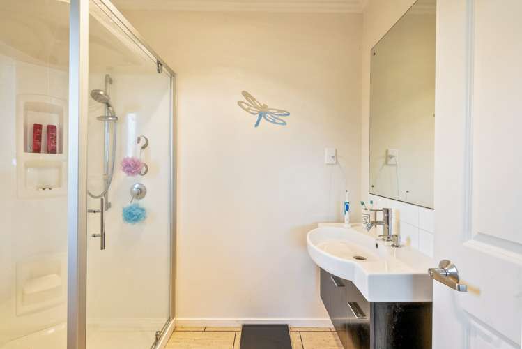 48 Sunstone Crescent Brown Owl_11