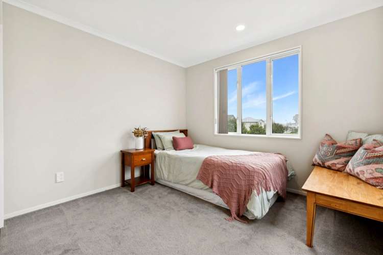 17 Stitchbird Crescent Papakura_12