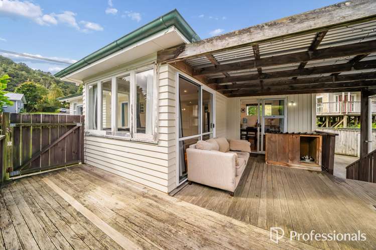1/102 Horoeka Street Stokes Valley_17