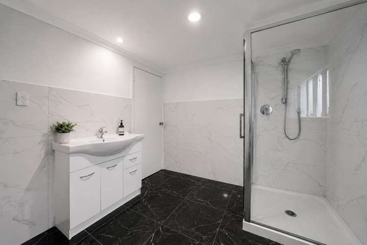 41 Royal Road Massey_14