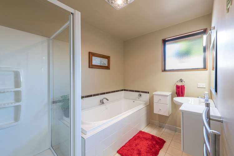 7 Covent Drive Stoke_23