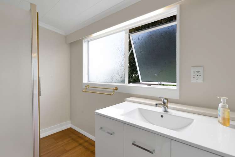 4 Oswald Place Stratford_16