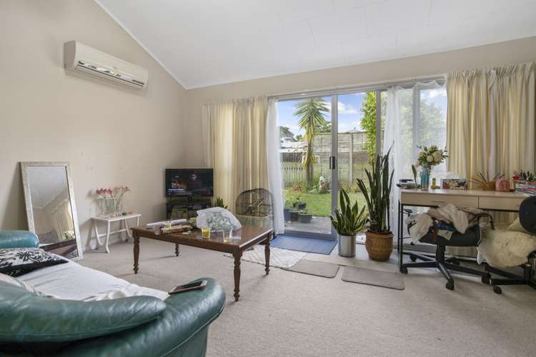 2/30 Takapu Street Henderson_2