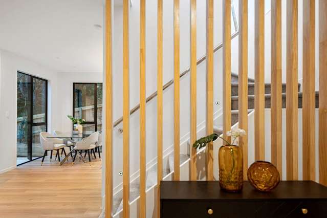 296d East Coast Road Forrest Hill_2